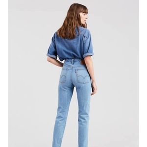 SOLD Levi’s Premium Wedgie Fit Women’s Jeans NWT